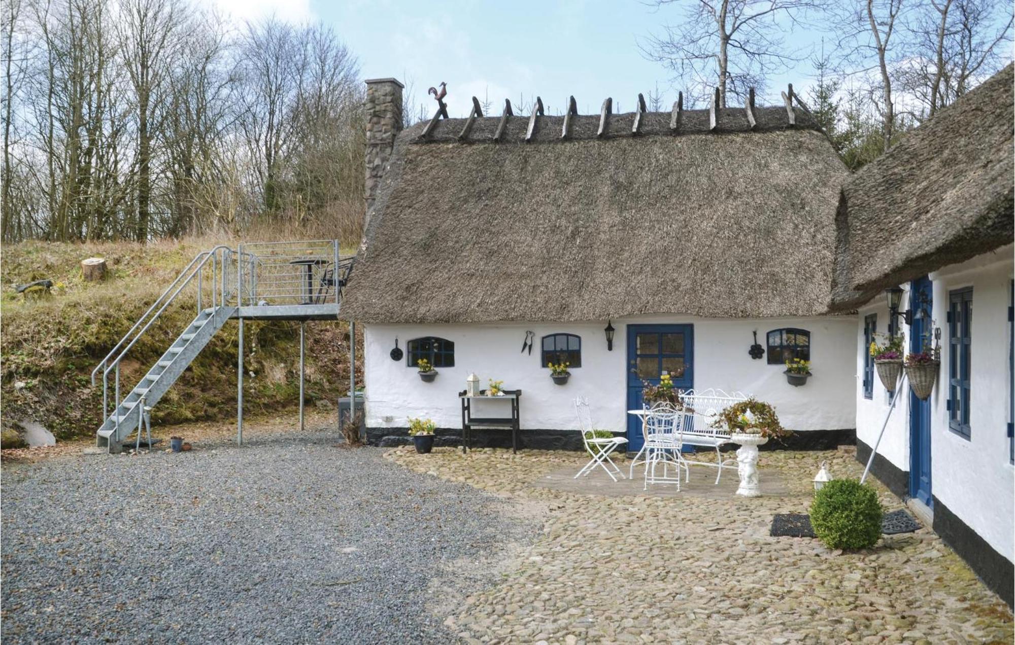 Lovely Home In Give With House A Panoramic View Exteriér fotografie